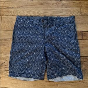 J. crew blue floral size 29 Stanton shorts